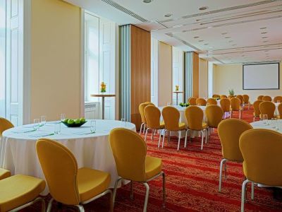 Courtyard By Marriott Center Budapeste