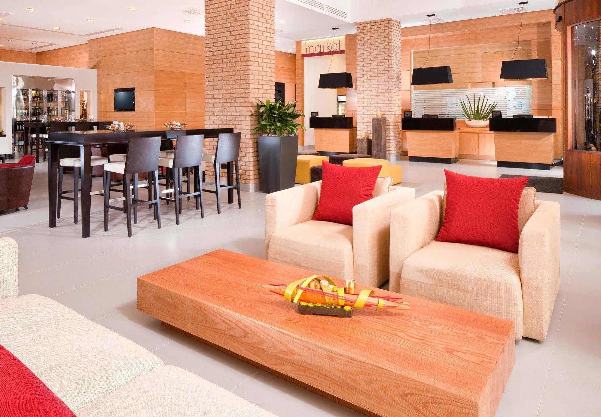 Courtyard By Marriott Center Budapest