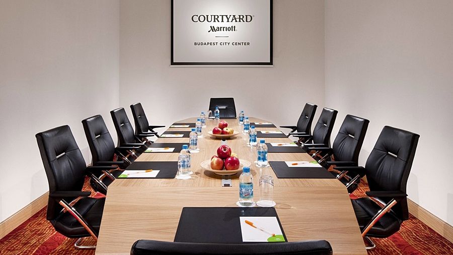 Courtyard By Marriott Center Szálloda Budapest